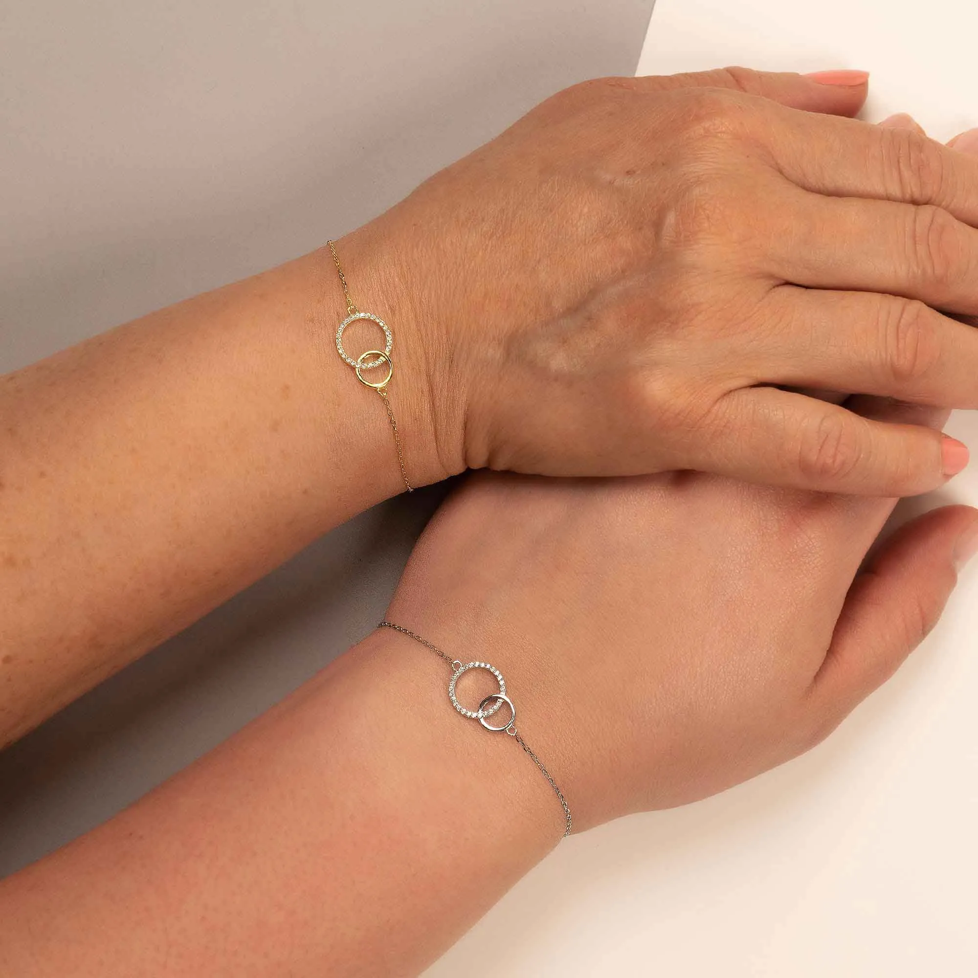 Interlocking Circle Bracelet