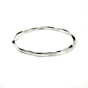 Wave silver bangle