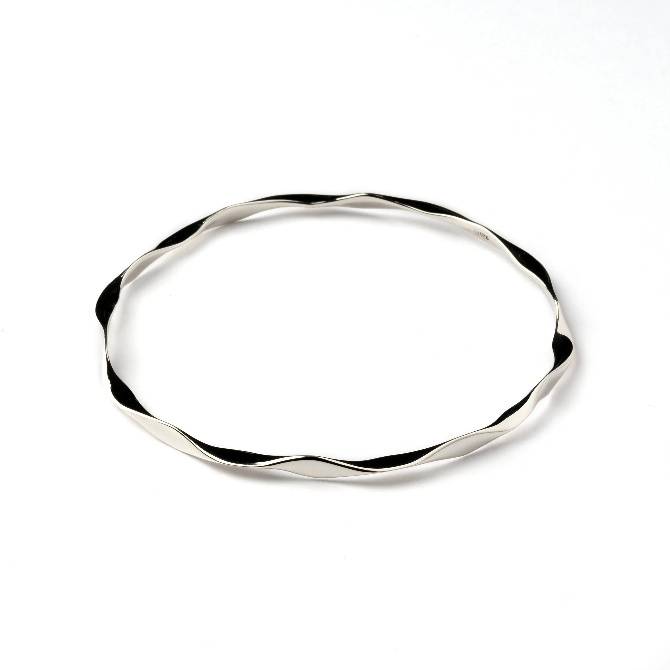 Wave silver bangle